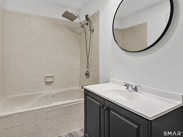 8 Woodchuck Ct — Photo 14