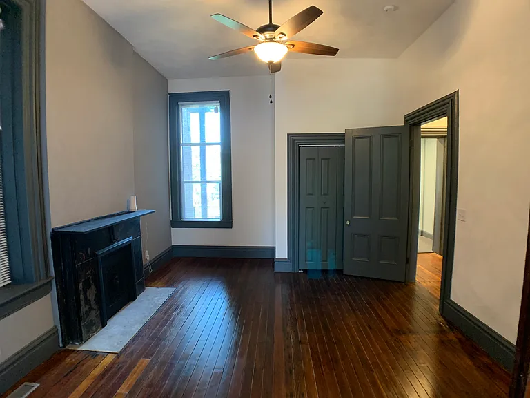 2110 Victor St #1F — Photo 7