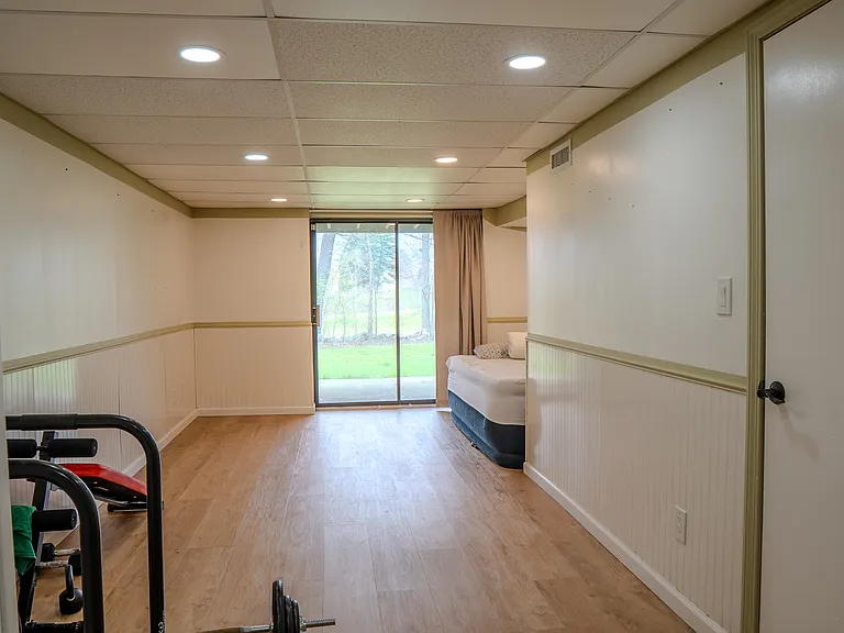 2 Sterling Ln #2 — Photo 8