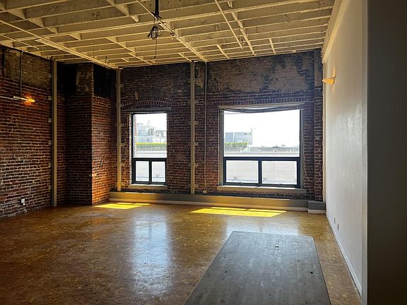 2nd image of 1049 Market St APT 608