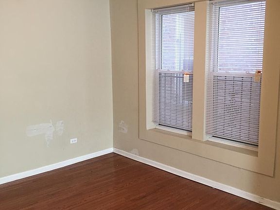3rd image of 6442 S Maryland Ave