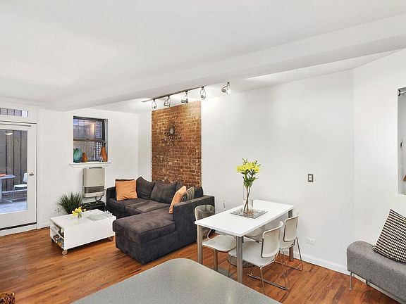 3rd image of 85 Stanton St APT 2B
