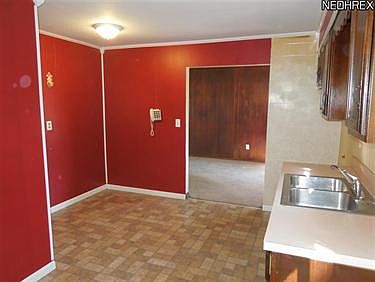 5th image of 2081 Byron Dr