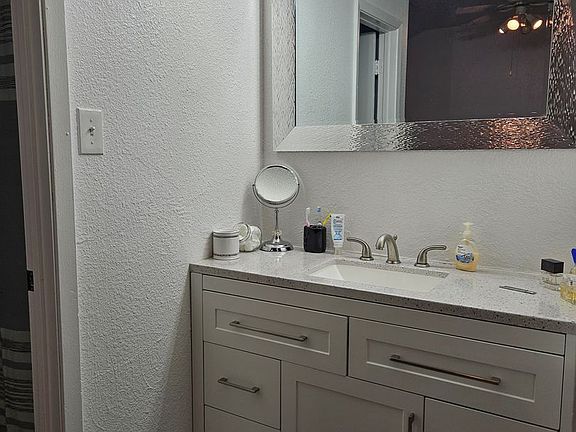 3rd image of 1216 Preswick Cir