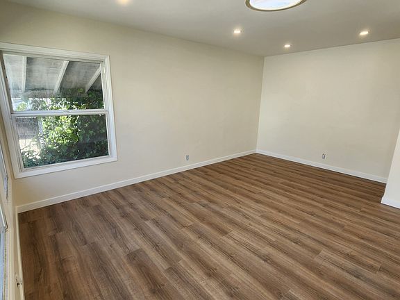 2nd image of 10644 Whipple St