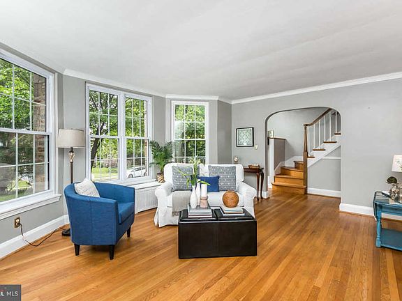 5th image of 44 Holmehurst Ave
