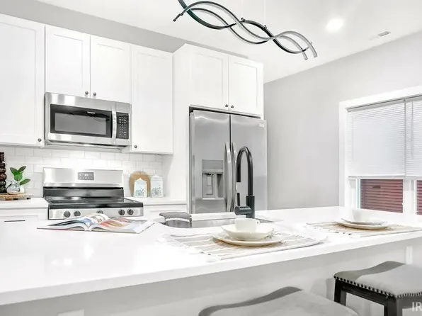 1114-1116 N Woodburn Ave, 1114-1116 N Woodburn Ave #C9d2f2f3c, Bloomington, IN 47404