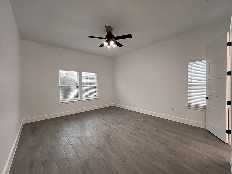 506 E Bryson Ave — Photo 13