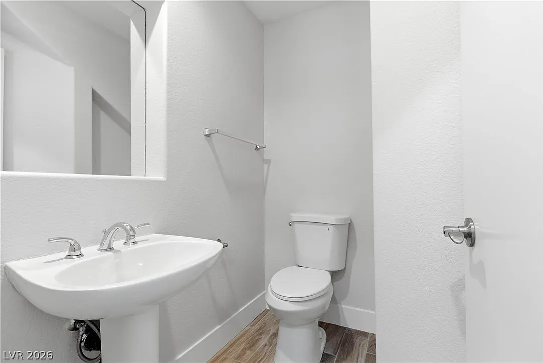 3 bed, 2.5 bath, 1637 sqft, $2,495 — Photo 4