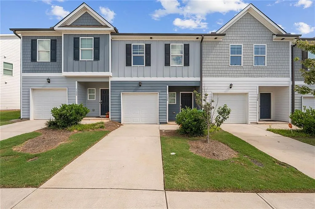3 bed, 2.5 bath, 1512 sqft, $2,195 — Photo 2