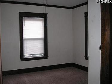 3rd image of 169-171 Bonnie Brae Ave NE