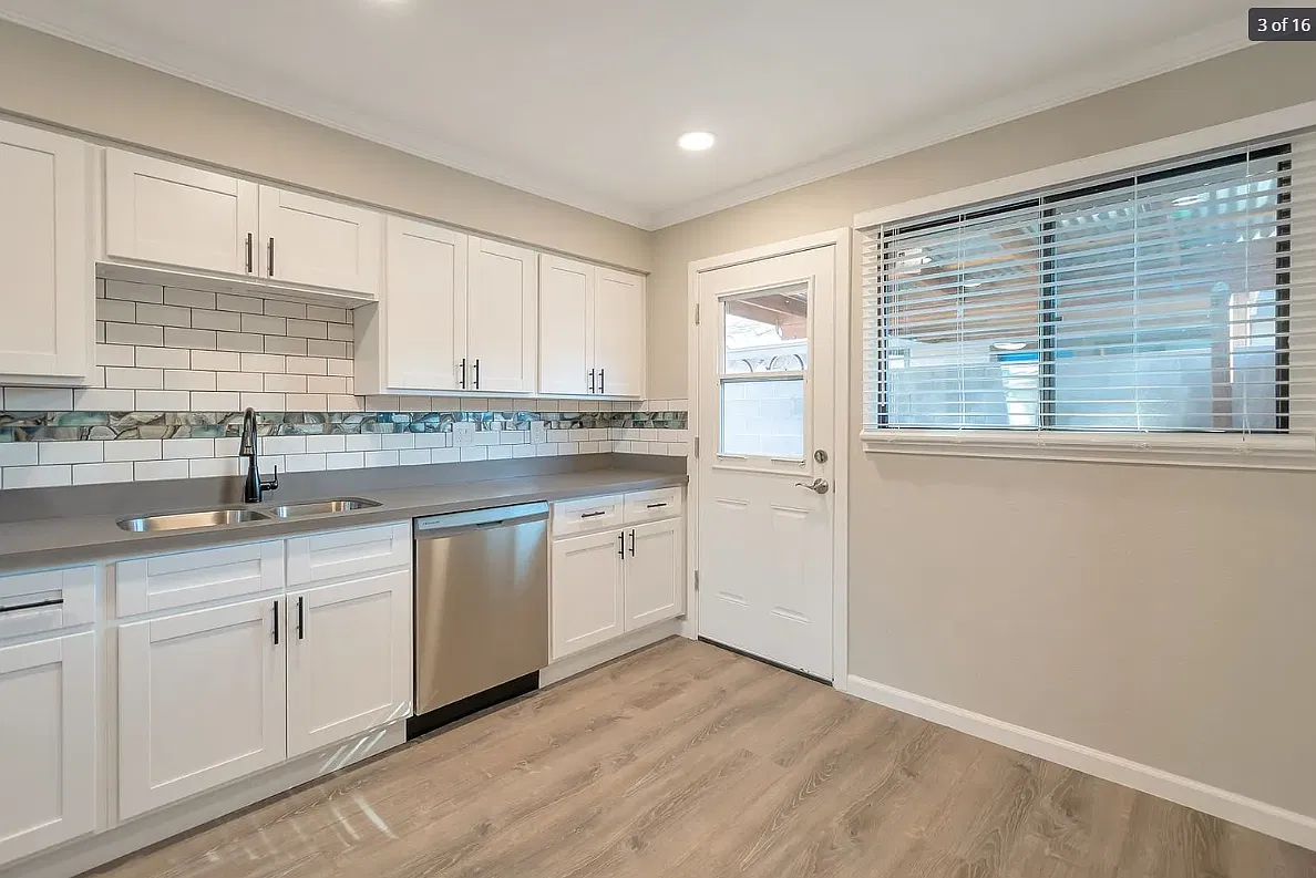 2 bed, 820 sqft, $1,550 — Photo 3