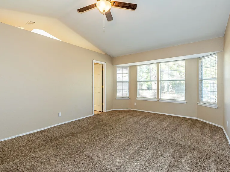 2412 W Natchez St — Photo 22
