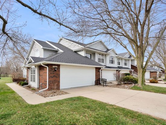 1303 Crossings Ct NE, Cedar Rapids, IA 52402