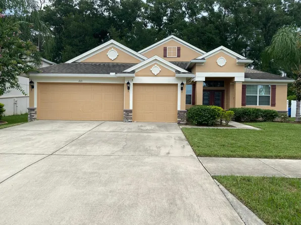 221 Parsons Woods Dr, Seffner, FL 33584