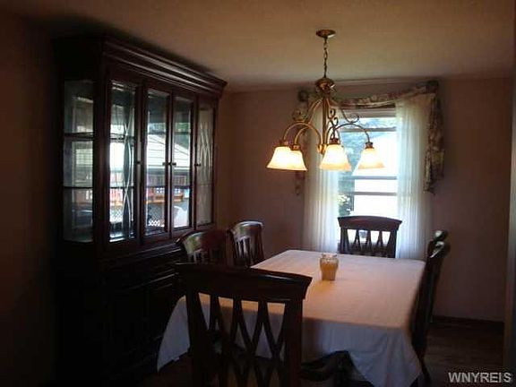 2nd image of 106 Cherrywood Dr