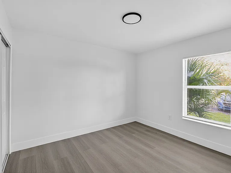 Cascades at Clear Lake Apartments — Photo 31