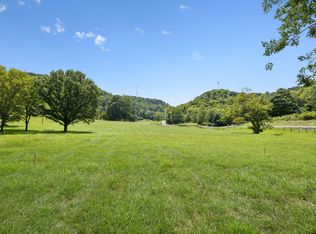 2360 N Berrys Chapel Rd, Franklin, TN 37069