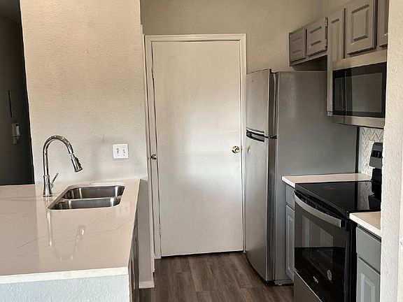 5th image of 12166 Metric Blvd APT 277