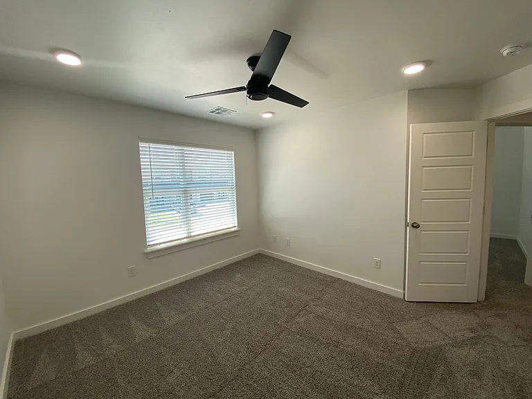 13512 Vinita Dr — Photo 22