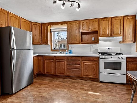2nd image of 206 South Park Road
