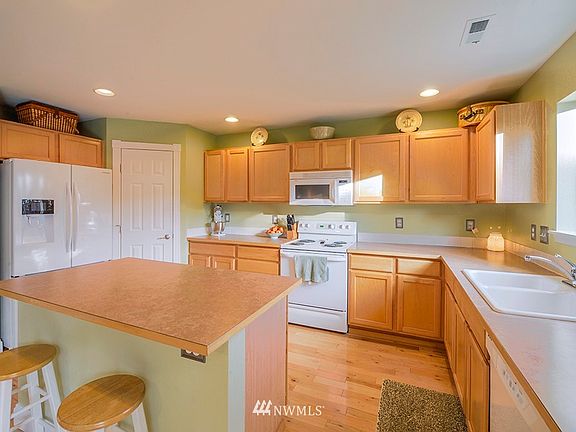 3rd image of 17725 SE 257th Street