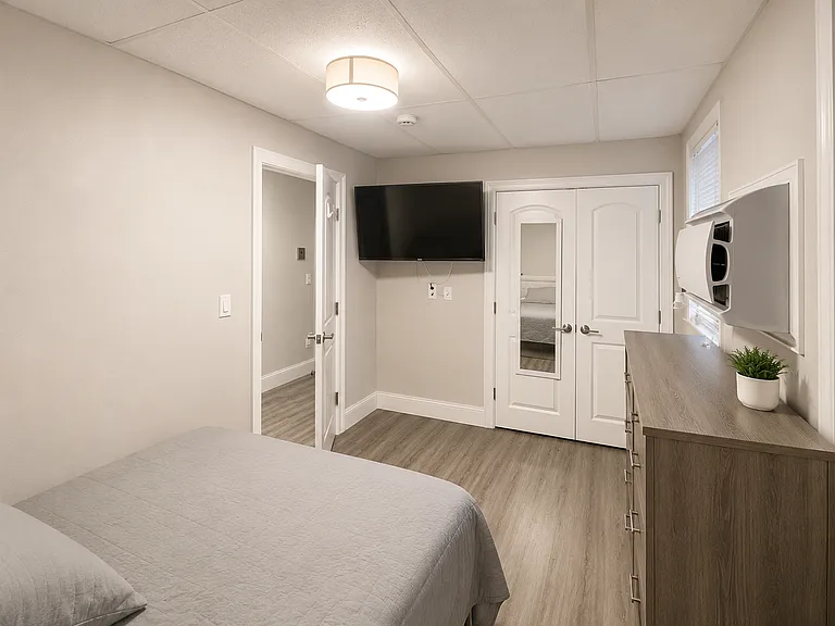 195 Maverick St #1 — Photo 14