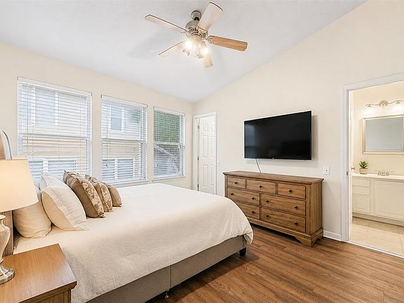 4th image of 2561 Galliano Cir
