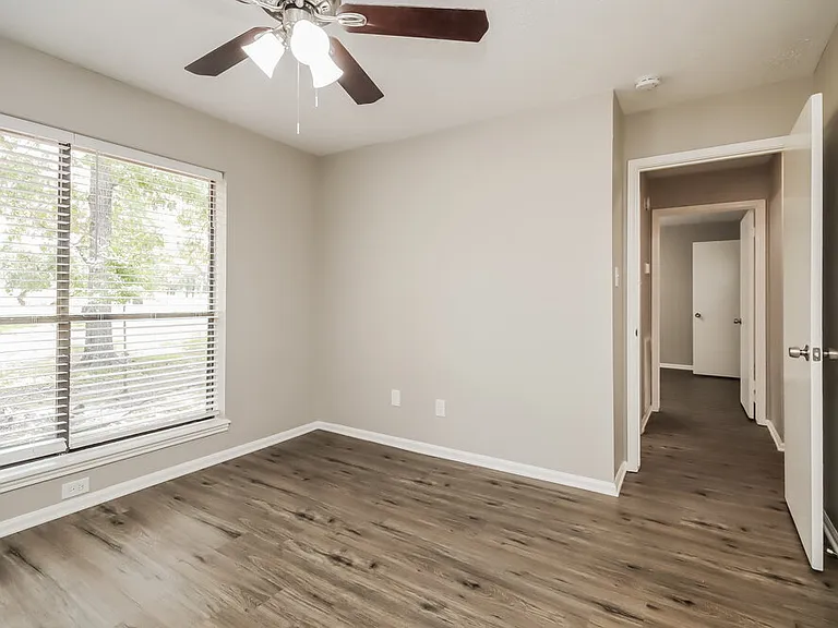 18 Laguna Rd — Photo 14
