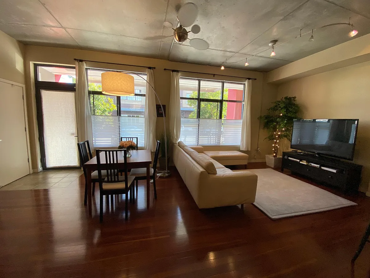 Building Photo - 288 3rd St #105