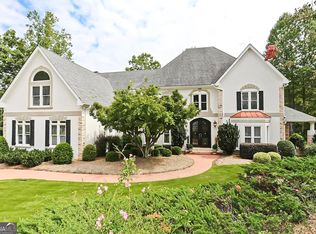 1005 Hedgerose Ln, Roswell, GA 30075