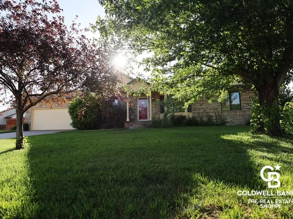 1740 Andover Dr, Garden City, KS 67846