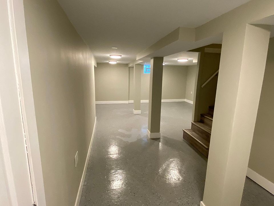 2nd image of 9841 S Maryland Ave