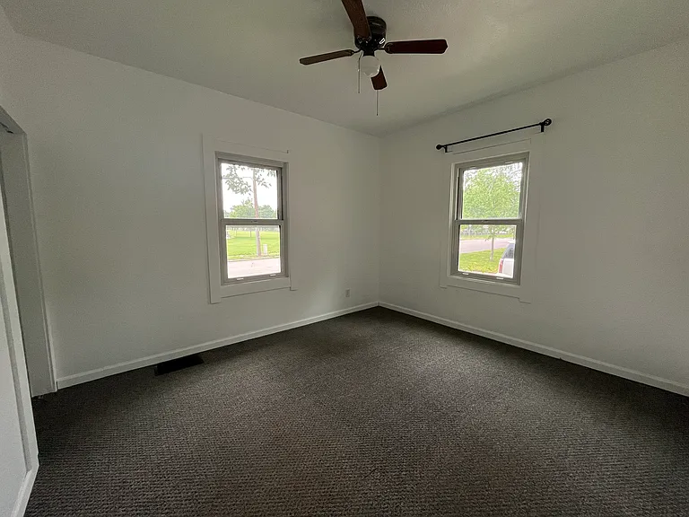 1142 N Minnesota Ave — Photo 16