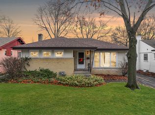 1161 N Hickory Ave, Arlington Heights, IL