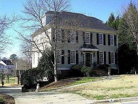 1st image of 6 Pittsford Pl