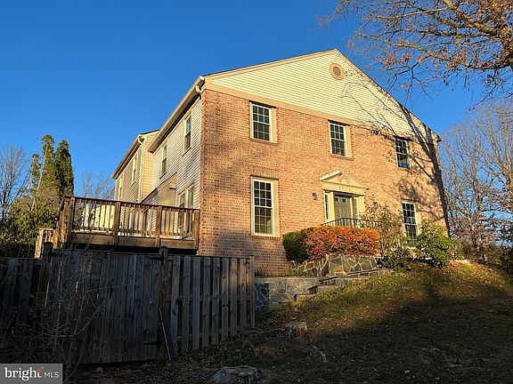 2nd image of 5712 Crownleigh Ct