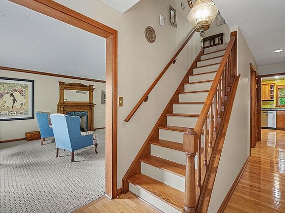 4th image of 3072 Ashley Dr