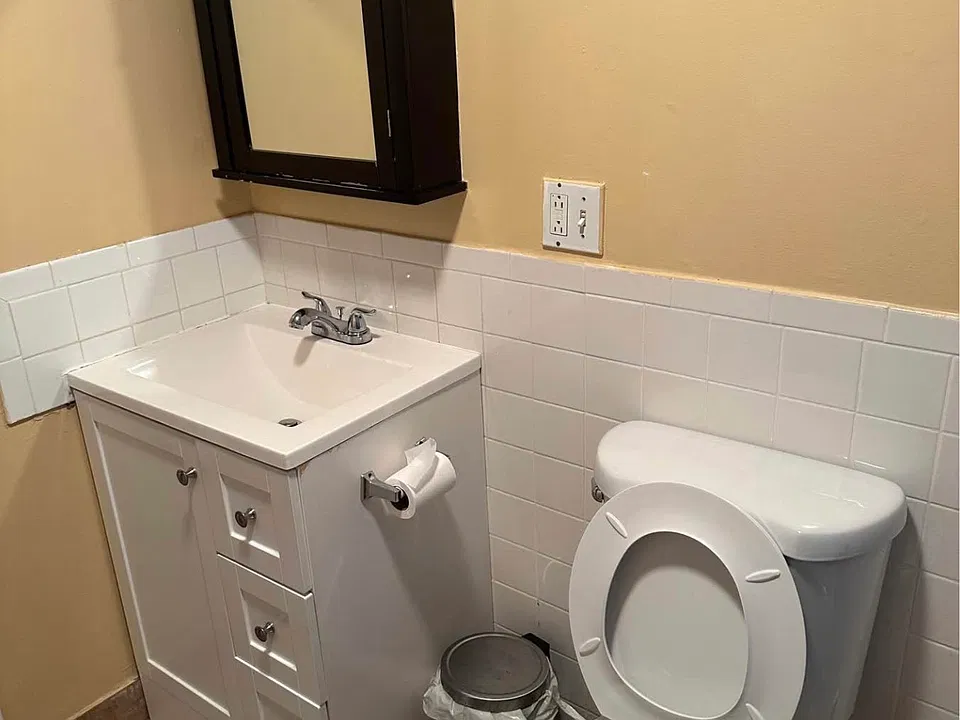 16 Dexter St #2
