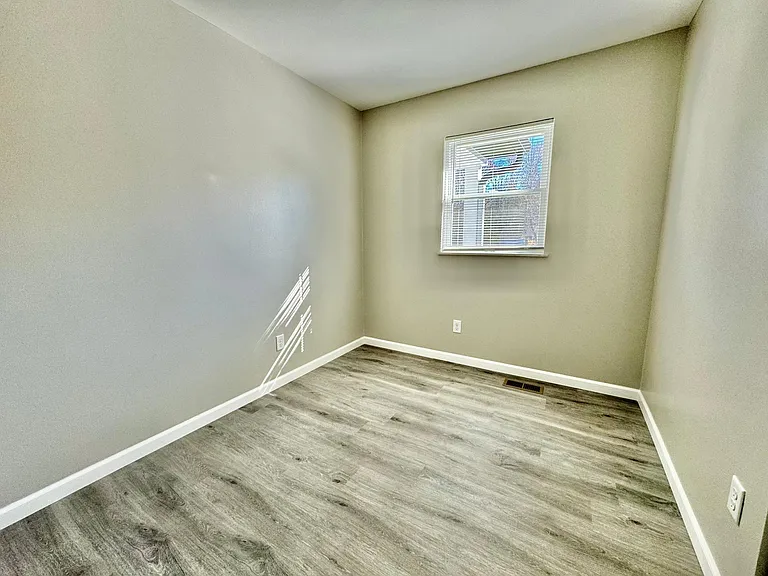 1542 E Meadowbrook Dr — Photo 20