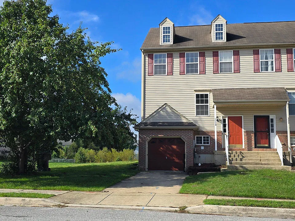 220 Trafalgar Dr