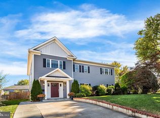 3209 Nottage Ln, Falls Church, VA 22042