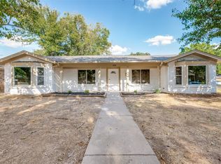 416 Moore Creek Rd, Hurst, TX 76053