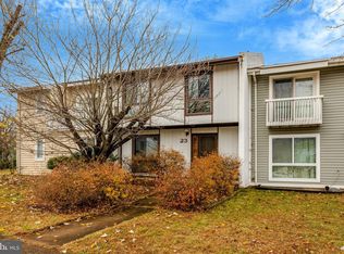 23 Monarch Dr, Sterling, VA 20164