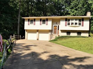 239 E Mohawk Dr, Malvern, OH 44644