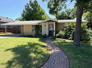 504 N Elm St, Comanche, TX 76442