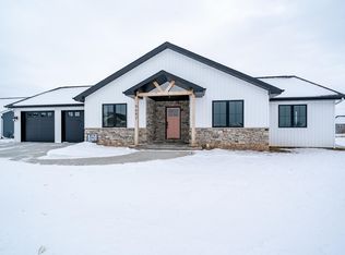 5682 N Denali Ln, Appleton, WI 54913