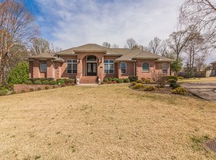 16 Stonehenge Dr, Bentonville, AR 72712