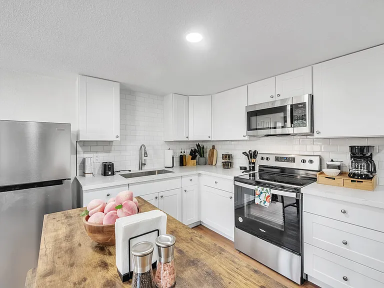 709 Main St #B — Photo 7