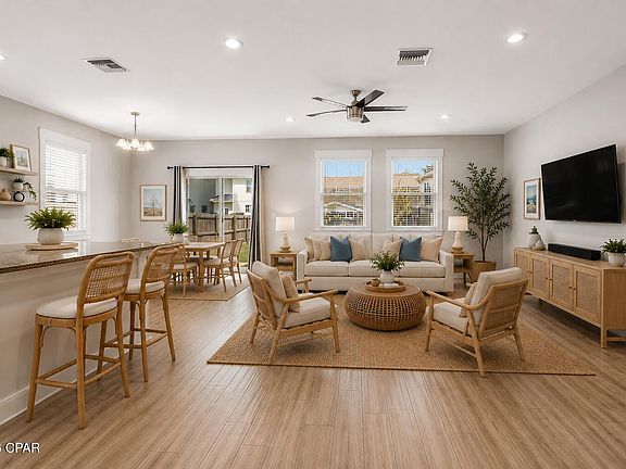 5th image of 6222 Pinetree Ave